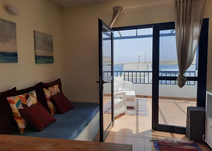 Gran Terraza Con Muy Bonitas Vistas