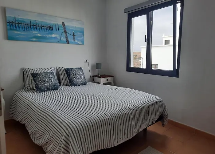 Gran Terraza Con Muy Bonitas Vistas *